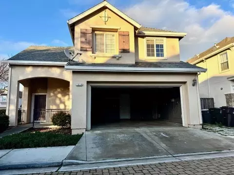 1918 Bradbury St, Salinas, CA 93906