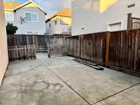 Exterior - 1918 Bradbury St, Salinas, CA 93906 photo 3 of 3
