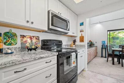 Kitchen - 2607 Willowbrook Ln 54, Aptos, CA 95003 photo 2 of 4