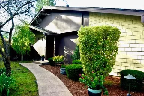 1360 Josselyn Canyon Rd 37, Monterey, CA 93940