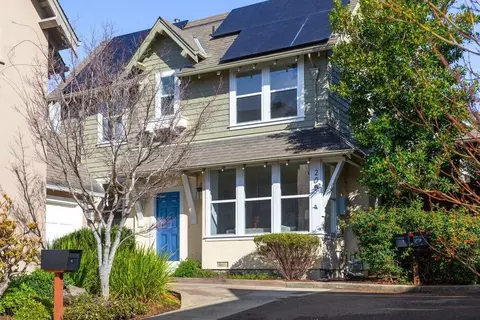 205 Roosevelt Ter, Santa Cruz, CA 95060