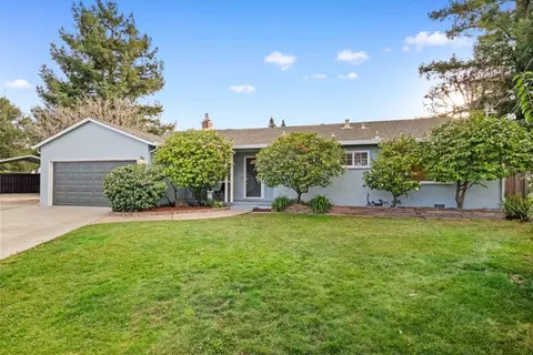 225 Lauella Ct, Mountain View, CA 94041