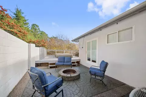 Exterior - 1050 Yosemite Dr, Pacifica, CA 94044 photo 5 of 15