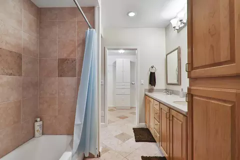 Bath - 1050 Yosemite Dr, Pacifica, CA 94044 photo 6 of 8