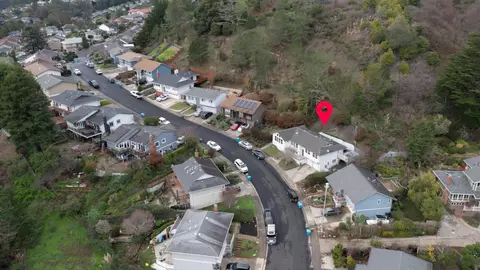 View/Area - 1050 Yosemite Dr, Pacifica, CA 94044 photo 3 of 3