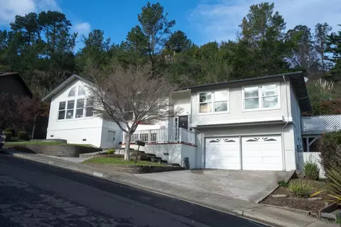 Exterior - 1050 Yosemite Dr, Pacifica, CA 94044 photo 10 of 15
