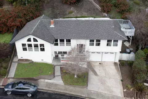 View/Area - 1050 Yosemite Dr, Pacifica, CA 94044 photo 1 of 3