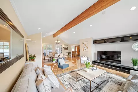 Living - 1050 Yosemite Dr, Pacifica, CA 94044 photo 2 of 4