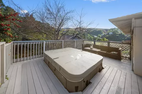 Exterior - 1050 Yosemite Dr, Pacifica, CA 94044 photo 9 of 15