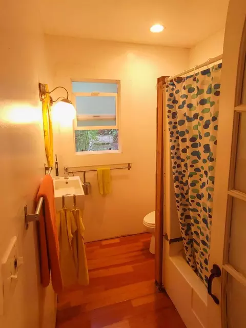Bath - 785 Cathedral, Aptos, CA 95003 photo 2 of 2
