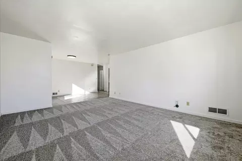 573 Cedar Dr, Watsonville, CA 95076 photo 5