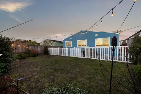 Exterior - 422 Andover Dr, Pacifica, CA 94044 photo 8 of 19