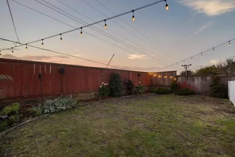 Exterior - 422 Andover Dr, Pacifica, CA 94044 photo 12 of 19