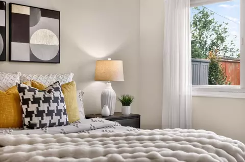 Bedroom - 422 Andover Dr, Pacifica, CA 94044 photo 2 of 10