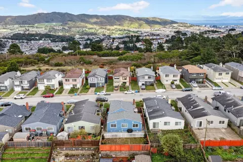 View/Area - 422 Andover Dr, Pacifica, CA 94044 photo 4 of 5