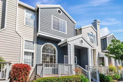 4 Brigantine Ln, Redwood City, CA 94065