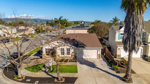 View/Area - 9190 Avezan Way, Gilroy, CA 95020 photo 2 of 7