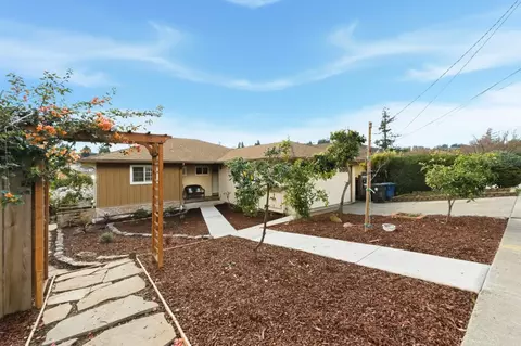 18405 Carmel Dr, Castro Valley, CA 94546