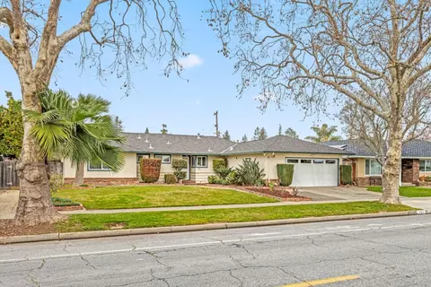 Exterior - 751 W 6th St, Gilroy, CA 95020 photo 2 of 16