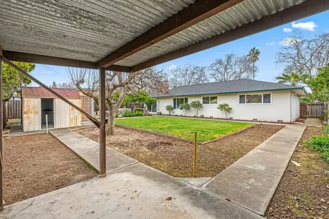 Exterior - 751 W 6th St, Gilroy, CA 95020 photo 6 of 16
