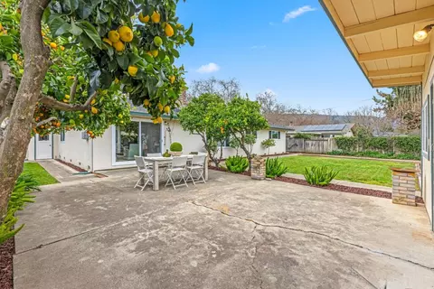 Exterior - 751 W 6th St, Gilroy, CA 95020 photo 11 of 16