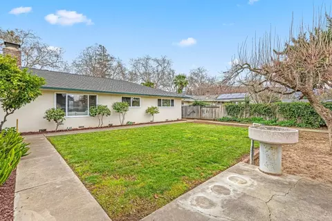 Exterior - 751 W 6th St, Gilroy, CA 95020 photo 7 of 16