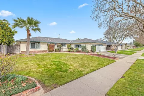 Exterior - 751 W 6th St, Gilroy, CA 95020 photo 3 of 16