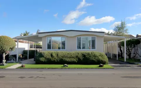 4425 Clares St 3, Capitola, CA 95010