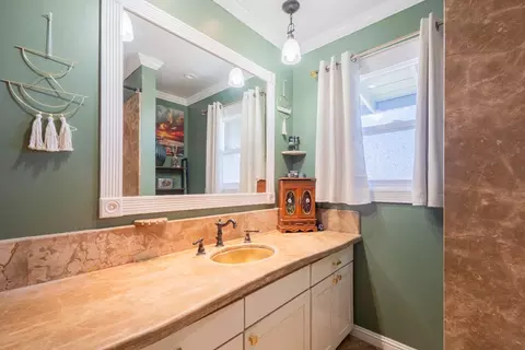 Bath - 2080 Buchanan St, Seaside, CA 93955 photo 1 of 2