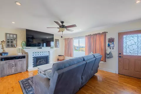 Living - 2080 Buchanan St, Seaside, CA 93955 photo 1 of 2