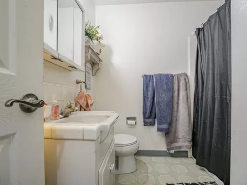 Bath - 5058 Wilder Dr, Soquel, CA 95073 photo 4 of 4