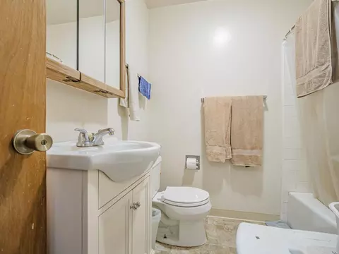Bath - 5058 Wilder Dr, Soquel, CA 95073 photo 1 of 4