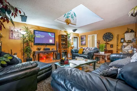 Living - 5425 Jigger Dr, Soquel, CA 95073 photo 2 of 3