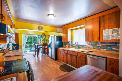 Kitchen - 5425 Jigger Dr, Soquel, CA 95073 photo 3 of 6