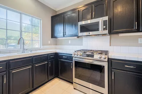Kitchen - 19367 Acclaim Dr, Salinas, CA 93908 photo 2 of 2
