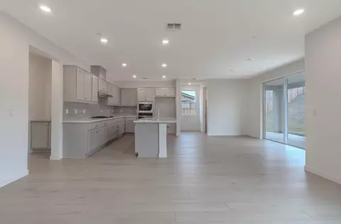 Living - 17014 Tupper St, Lathrop, CA 95330 photo 4 of 6