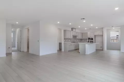 Living - 17014 Tupper St, Lathrop, CA 95330 photo 2 of 6
