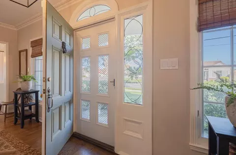 Entry Way - 202 Pine St, Salinas, CA 93901 photo 1 of 9