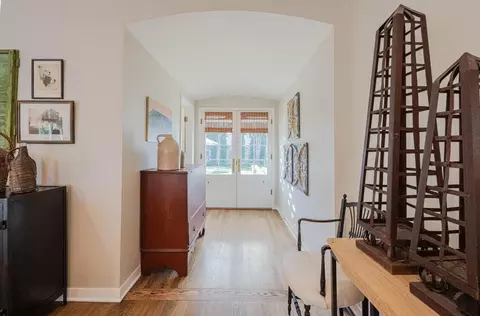Entry Way - 202 Pine St, Salinas, CA 93901 photo 5 of 9