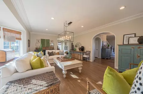 Living - 202 Pine St, Salinas, CA 93901 photo 3 of 9