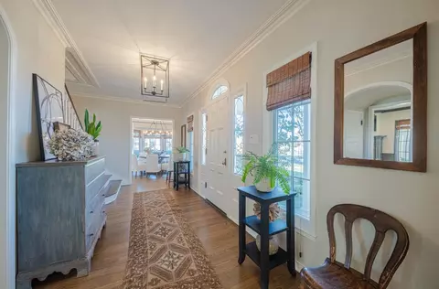 Entry Way - 202 Pine St, Salinas, CA 93901 photo 3 of 9
