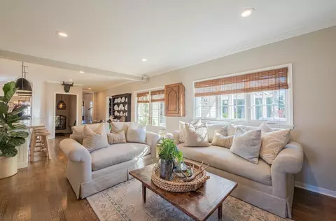 Living - 202 Pine St, Salinas, CA 93901 photo 9 of 9