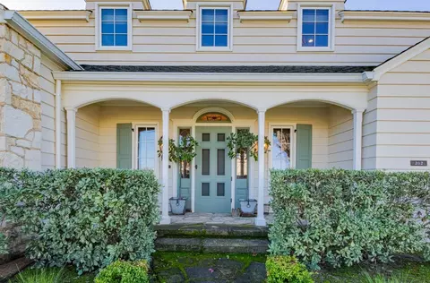 Exterior - 202 Pine St, Salinas, CA 93901 photo 2 of 23