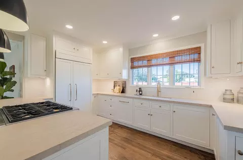 Kitchen - 202 Pine St, Salinas, CA 93901 photo 3 of 8