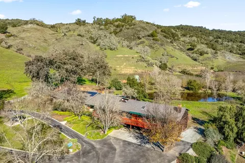 6915 Redwood Retreat Rd, Gilroy, CA 95020