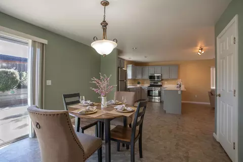 Dining - 1336 Luxton St, Seaside, CA 93955 photo 4 of 5