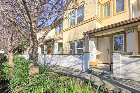 1031 Santa Rosa Ct, Watsonville, CA 95076