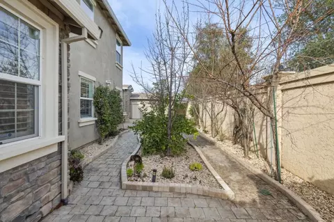 Exterior - 803 Sunrise Dr, Gilroy, CA 95020 photo 9 of 17