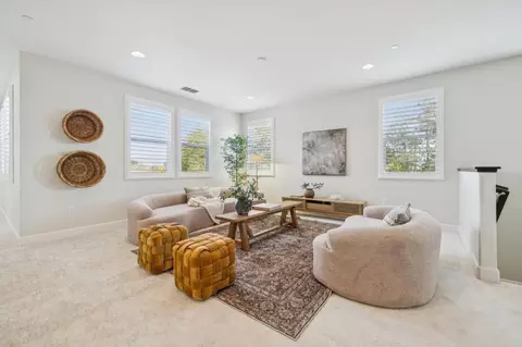 Entry Way - 803 Sunrise Dr, Gilroy, CA 95020 photo 10 of 12
