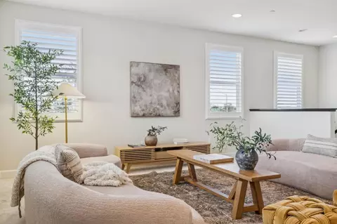 Living - 803 Sunrise Dr, Gilroy, CA 95020 photo 2 of 2
